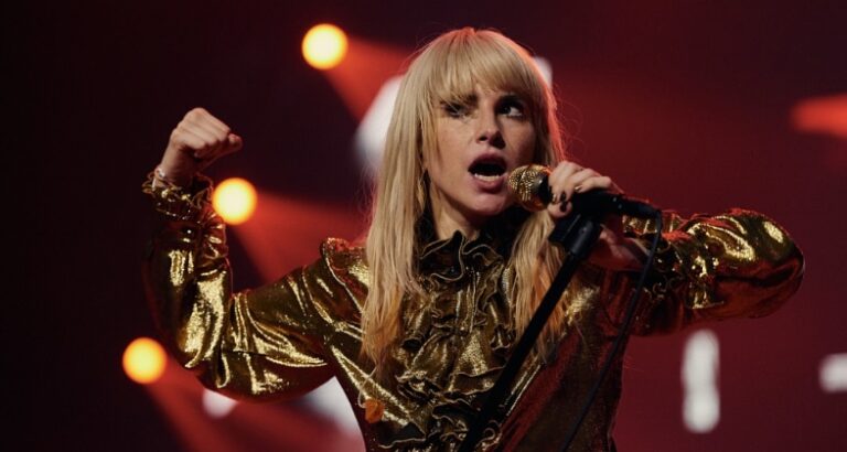 Paramore cancela fechas debido a problemas pulmonares