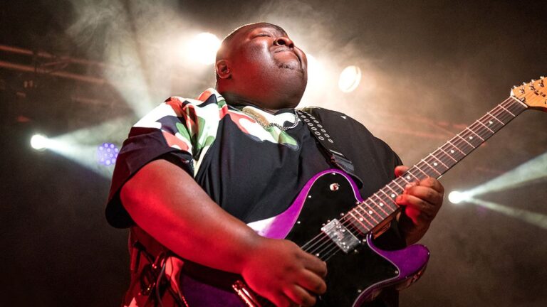 Christone 'Kingfish' Ingram lanza sorpresa el álbum 'Live in London'