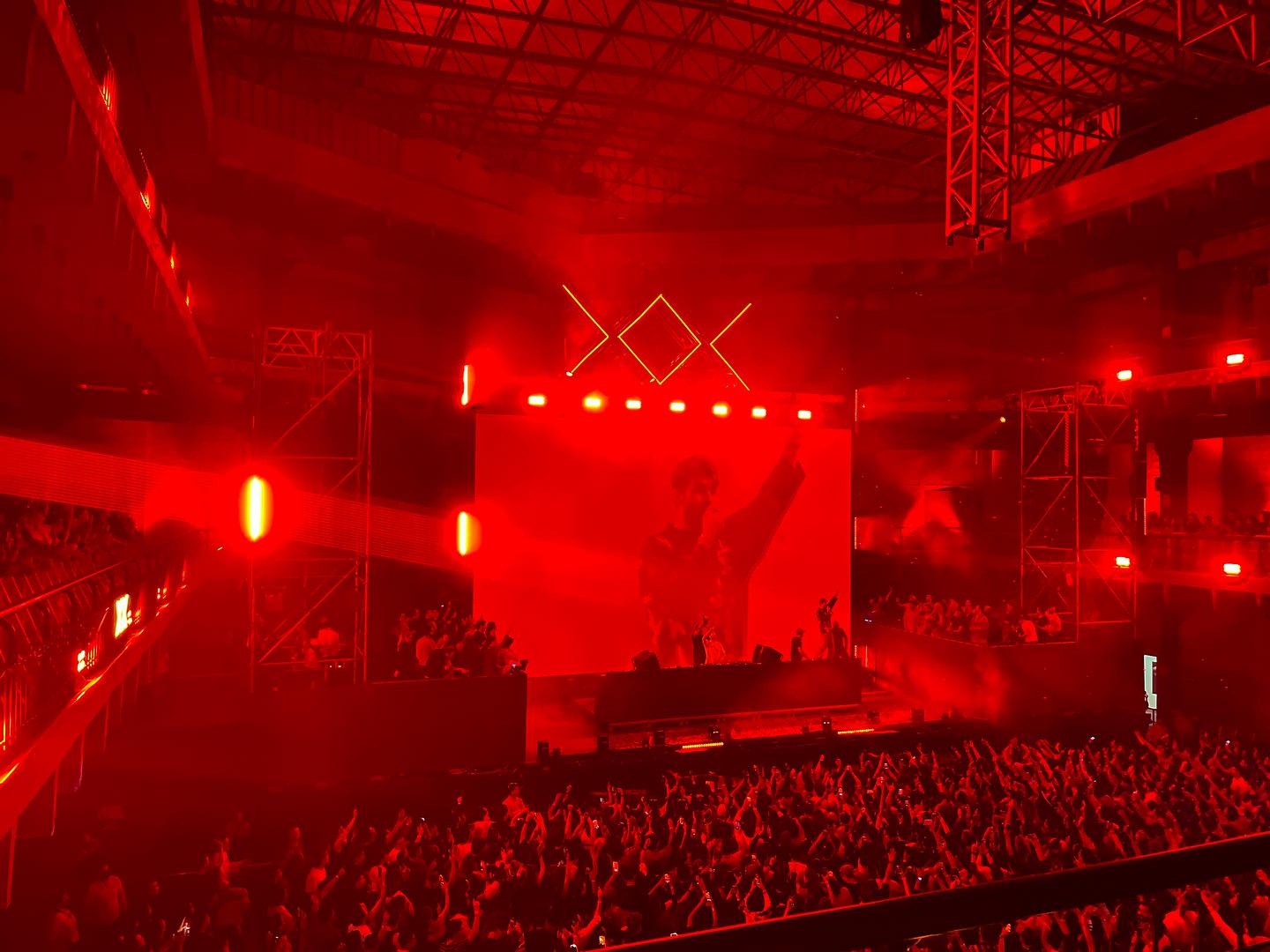 the chainsmoker (2)