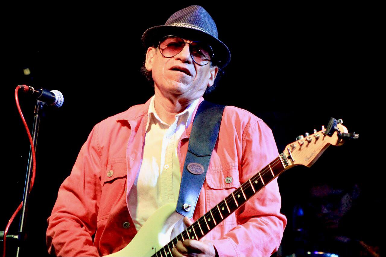 JUAN HERNANDEZ FOTO2