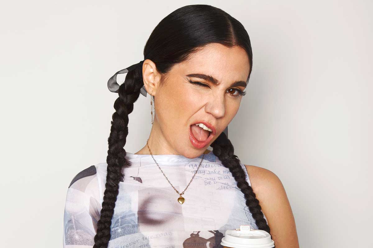 Javiera Mena elige sus 5 himnos LGBTIQ+ favoritos