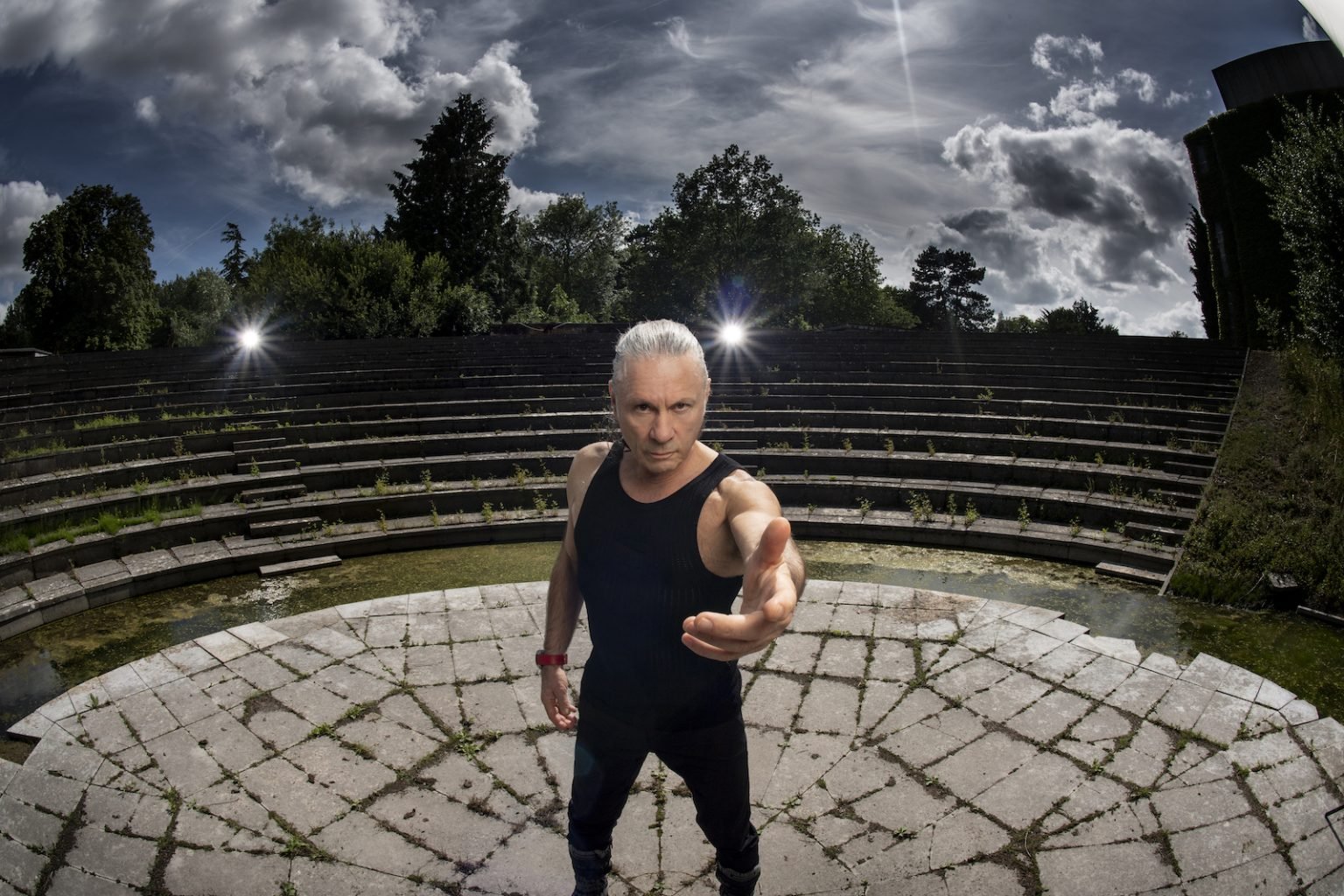 El próximo álbum en solitario de BRUCE DICKINSON