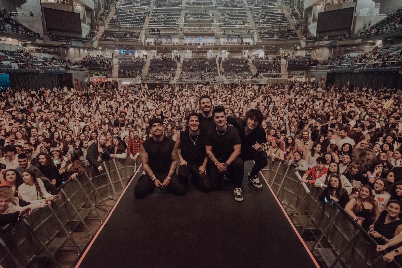 ALLISON LOGRA CAUTIVAR A ESPAÑA