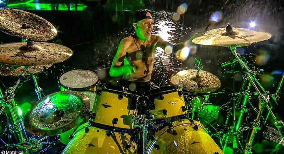 Metallica comparte vídeo oficial de la actuación de 'Master of Puppets' bajo la lluvia en Munich