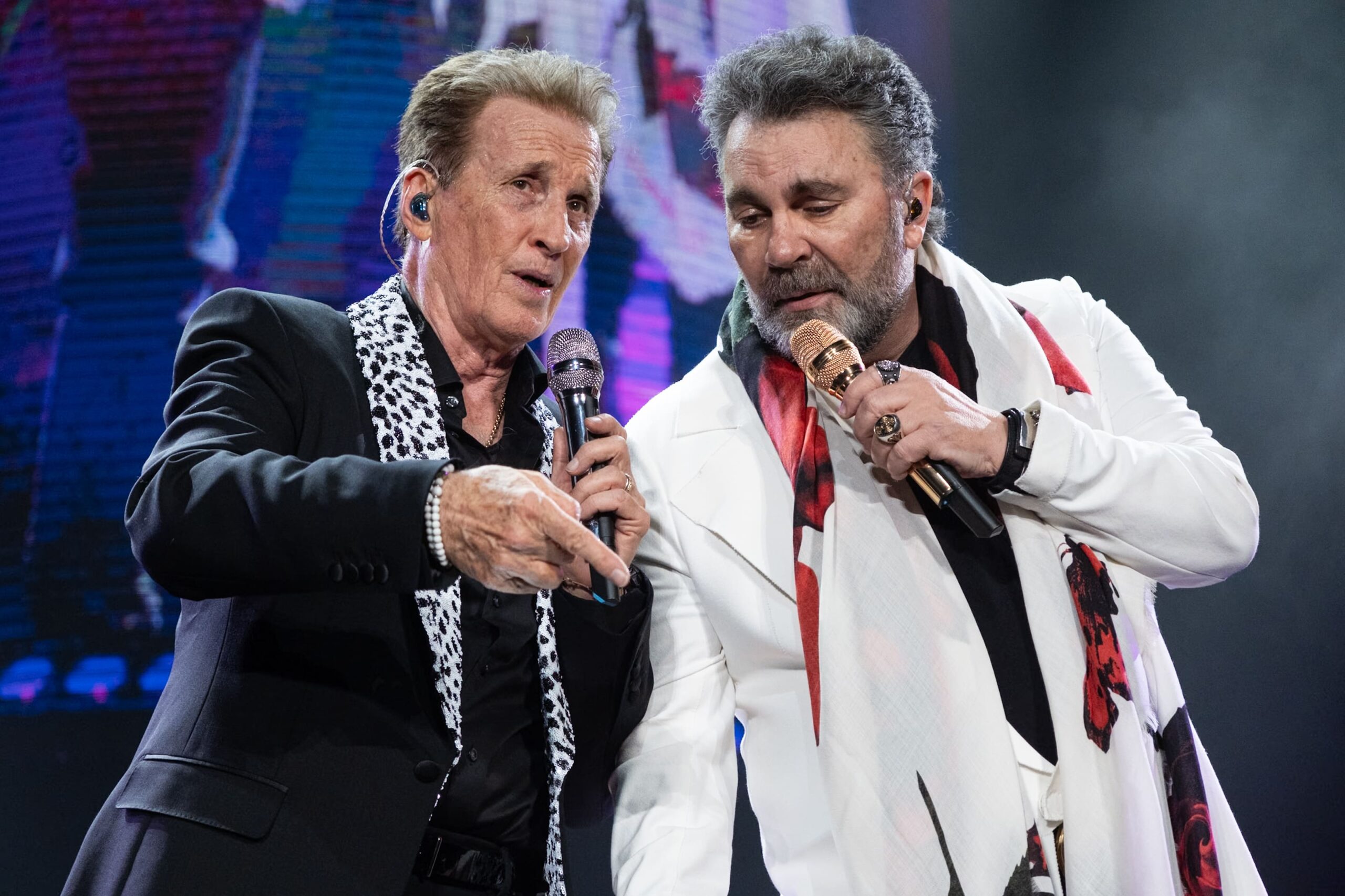 EMANUEL Y MIJARES (1)