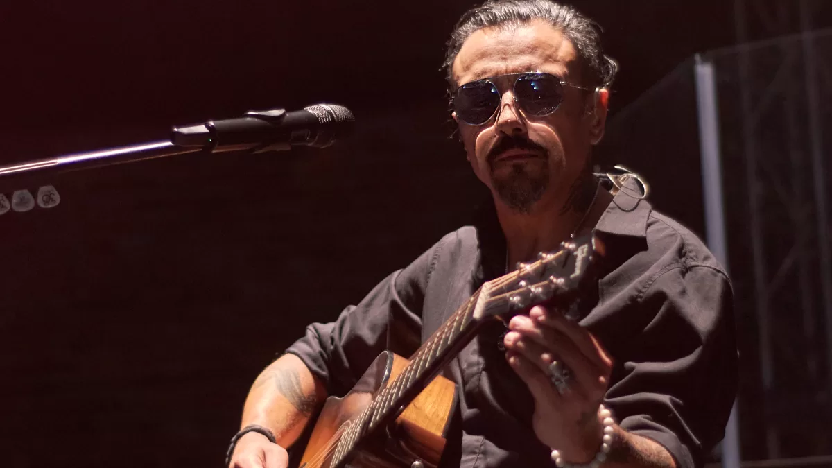 Bandas apoyan a vocalista de Lucybell ante el delicado estado de salud de su hija