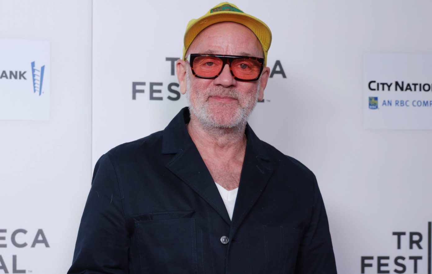 Michael Stipe de R.E.M. pide un apagón en Facebook e Instagram