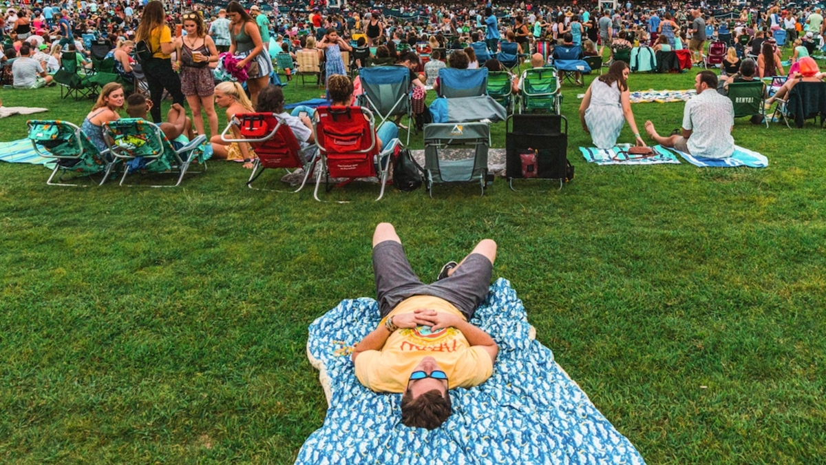 Live Nation descontinúa Lawn Pass y promete un programa de reemplazo