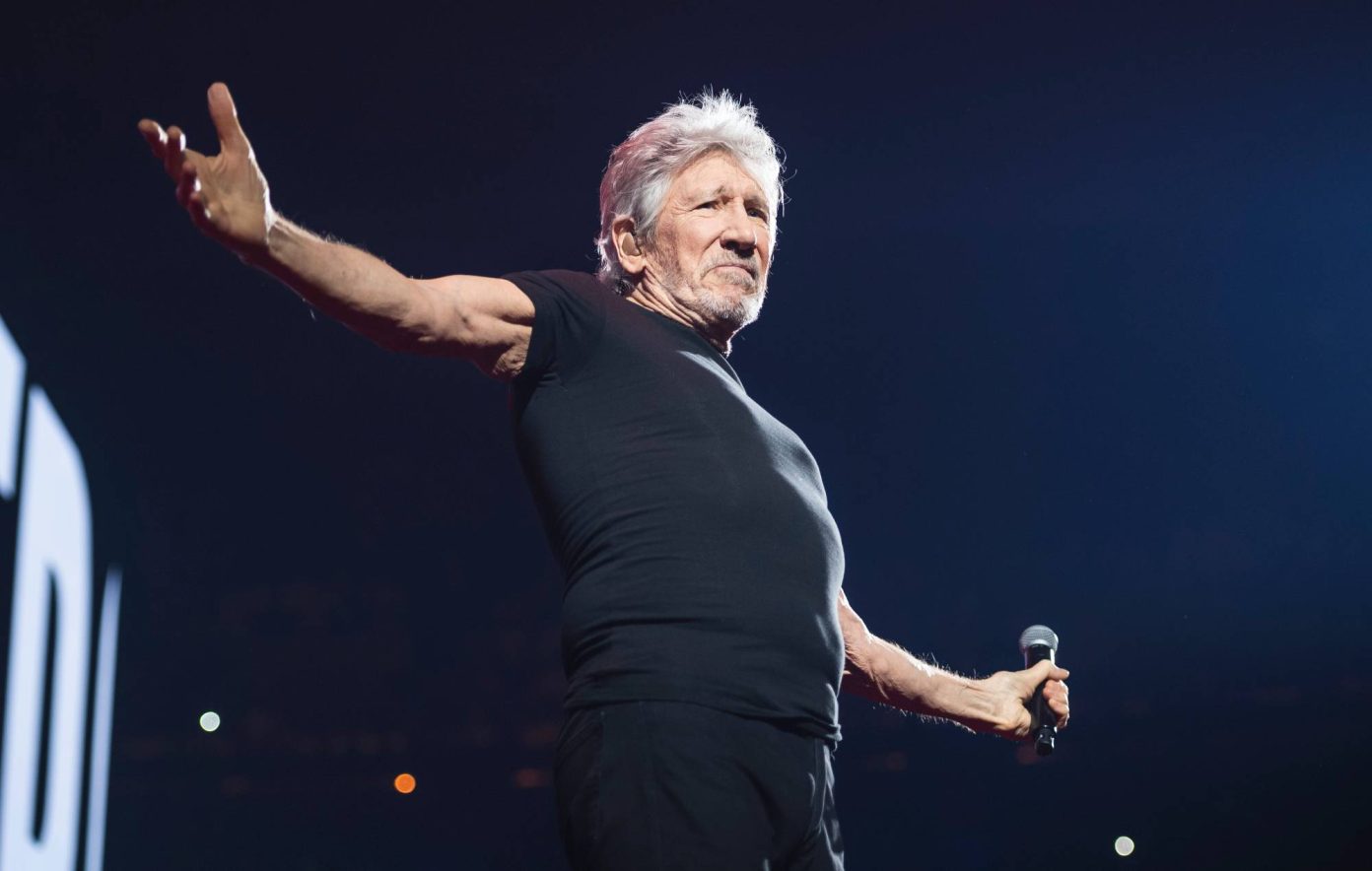 El juez dictamina que Roger Waters difamó al director documental 'The Dark Side Of Roger Waters'