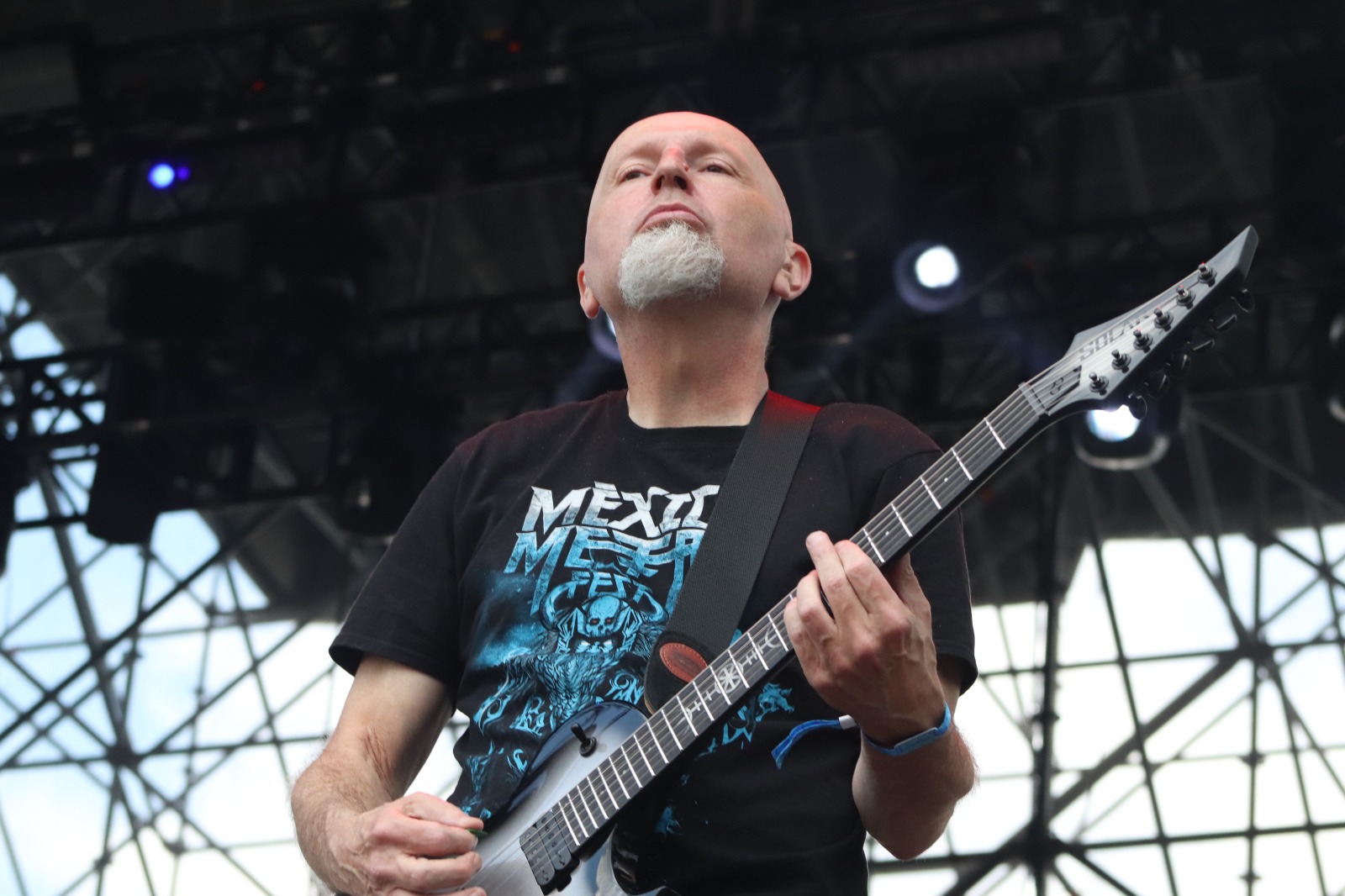 Six Feet Under_ Titans Of Metal (24)