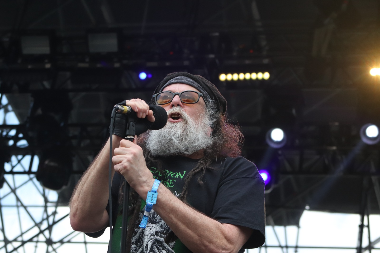Six Feet Under_ Titans Of Metal (25)