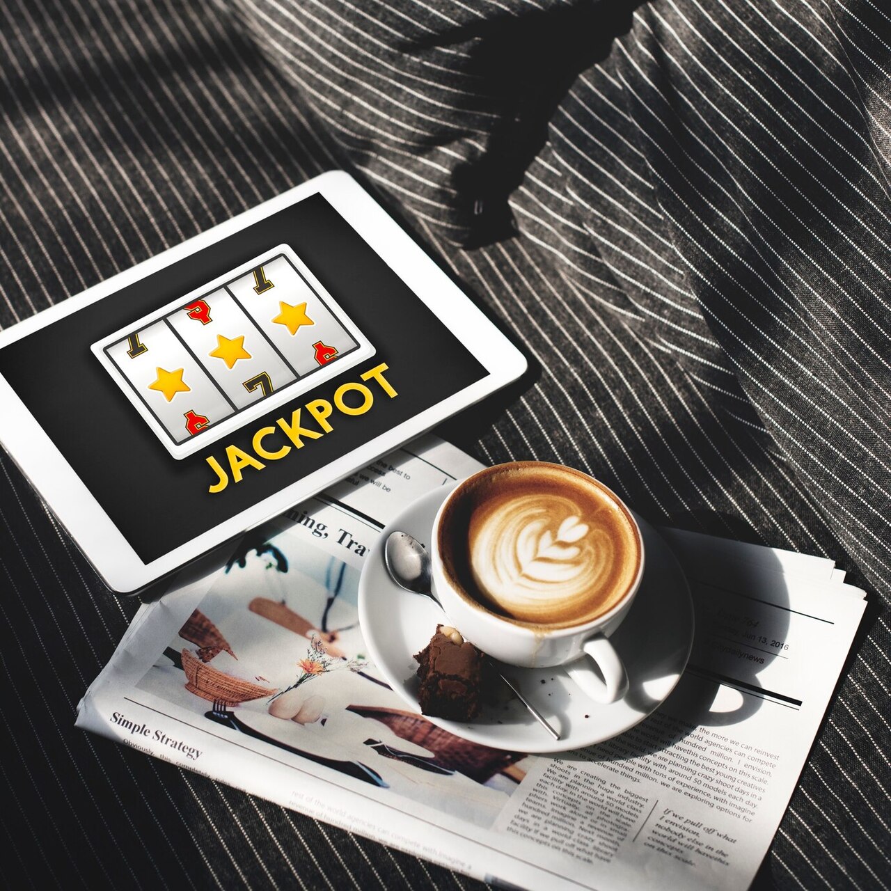 online-casino-luck-concept_53876-147738