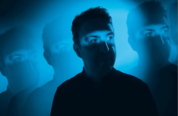 Quantum' del artista electropop de Manchester RICHARD EVANS