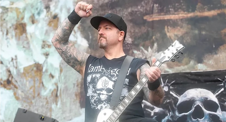 A un guitarrista de Hatebreed le diagnosticaron un tumor cerebral
