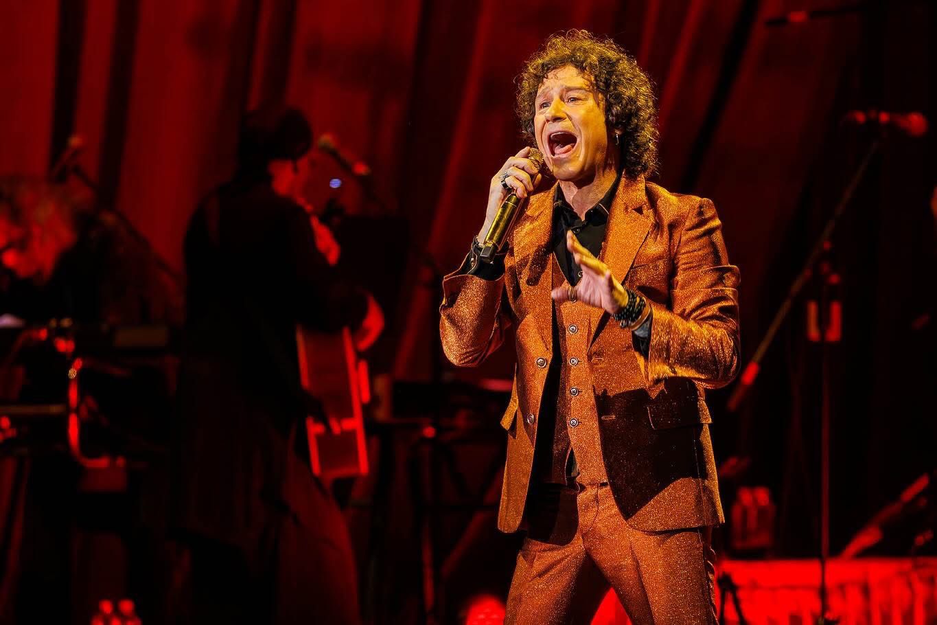 ENRIQUE BUNBURY AUDITORIO BANAMEX (11)