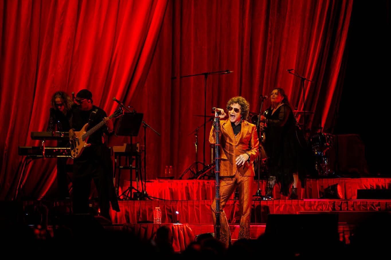 ENRIQUE BUNBURY AUDITORIO BANAMEX (2)