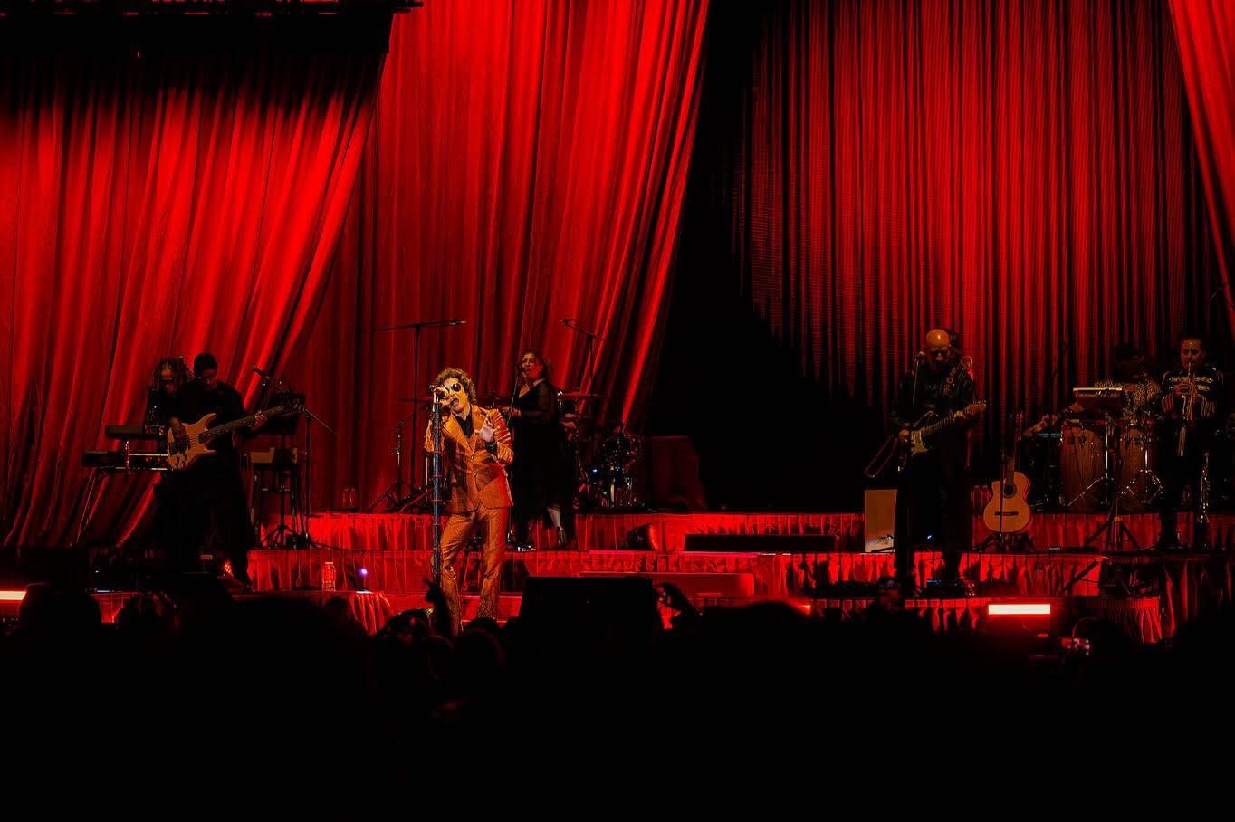 ENRIQUE BUNBURY AUDITORIO BANAMEX (4)