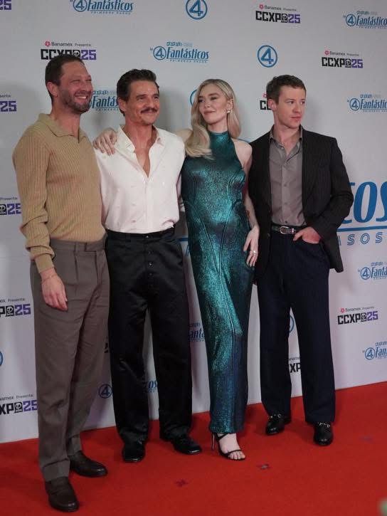 LOS CUATRO FANTASTICOS CCXP MEXICO 2025 (24)