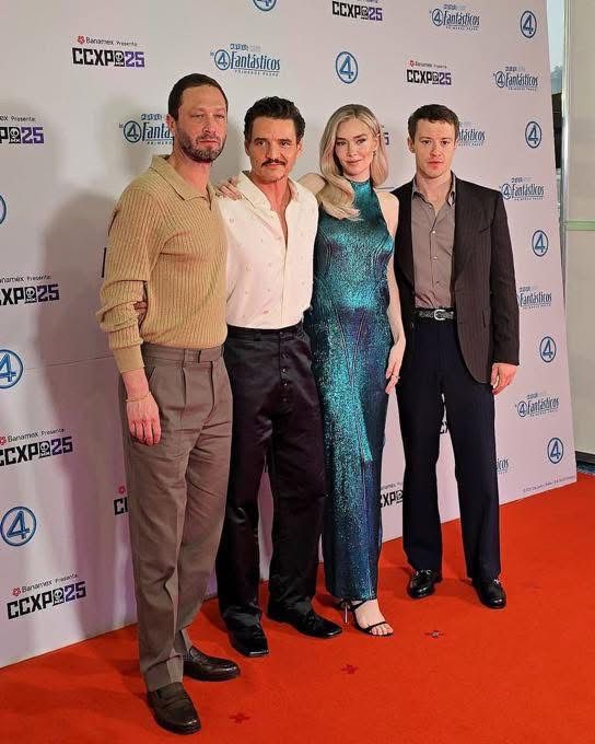 LOS CUATRO FANTASTICOS CCXP MEXICO 2025 (25)
