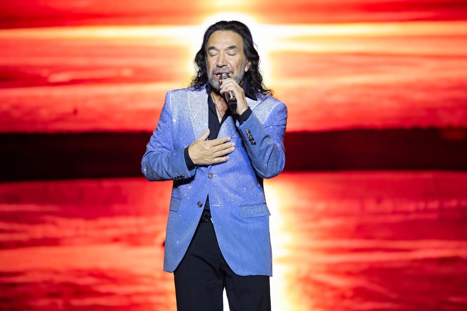 MARCO ANTONIO SOLIS ESTADIO GNP SEGUROS (11)