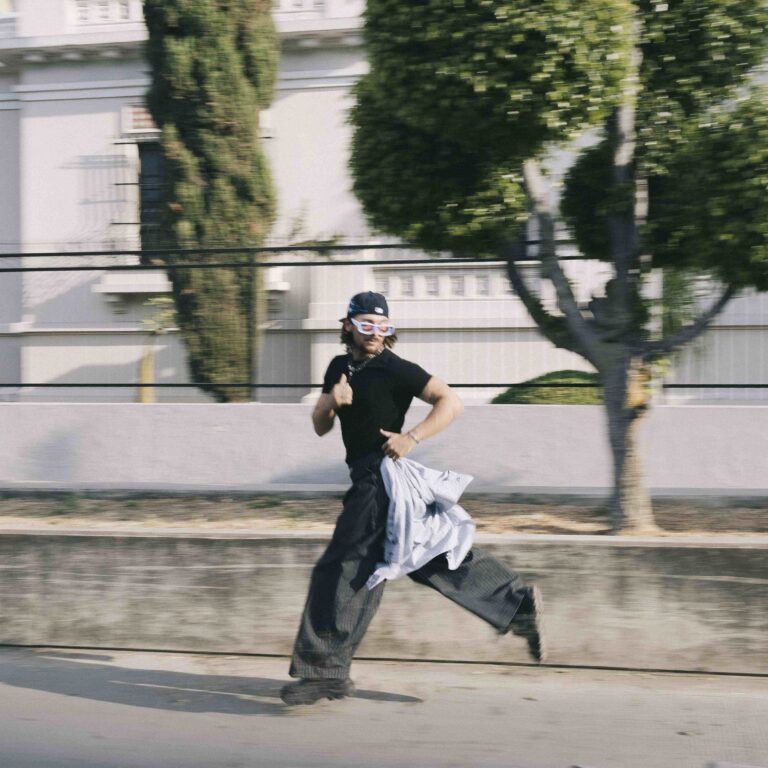 UN PASITO DE MIL