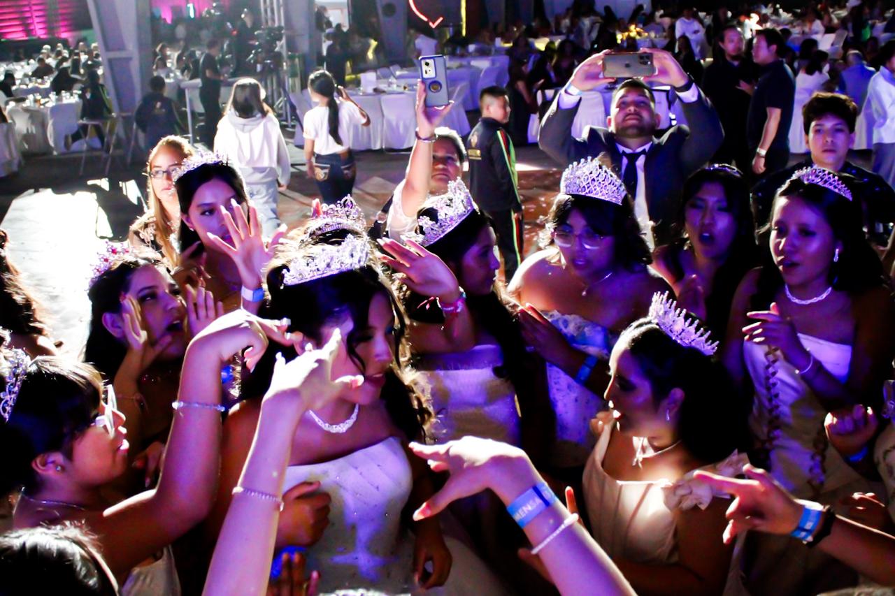 VARIEDAD MIS XV AÑOS FUNDACIÓN OCESA (2)