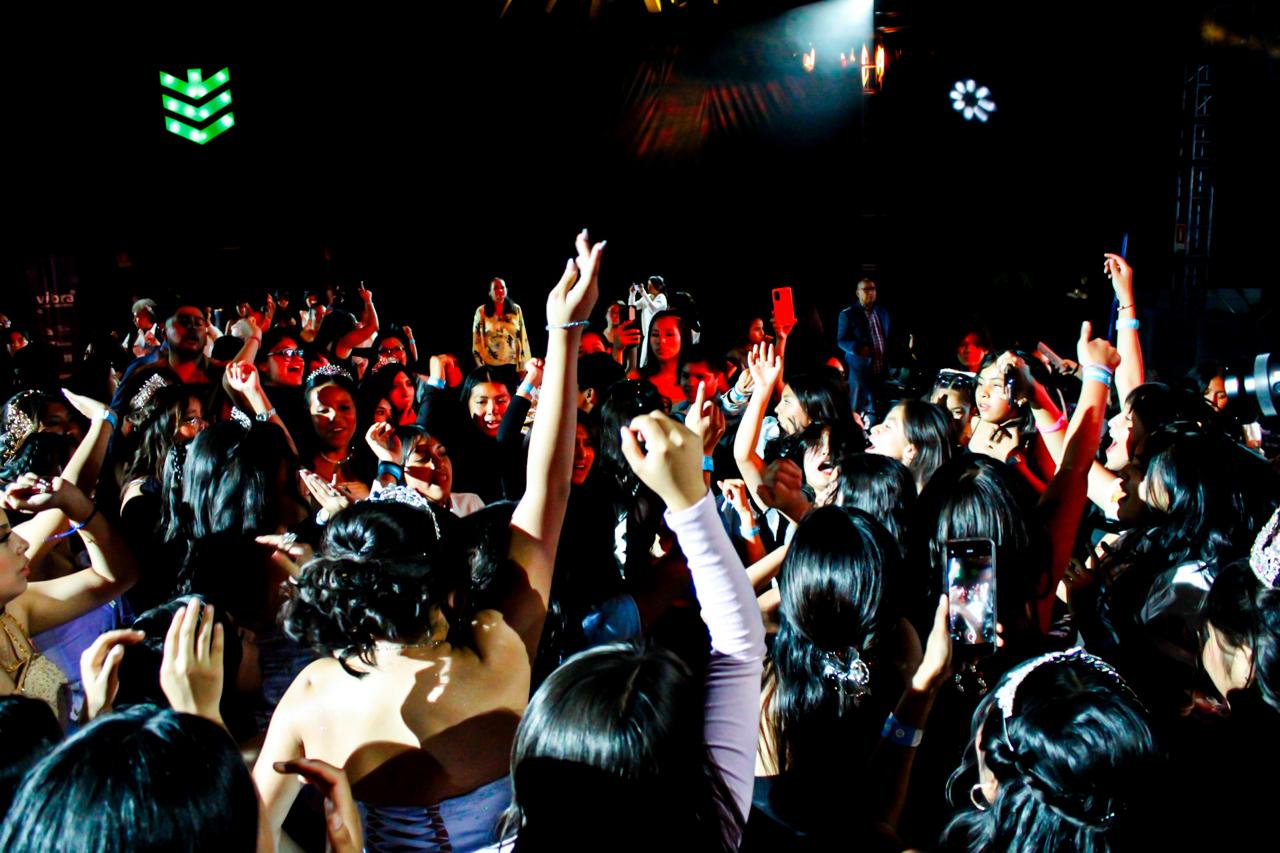 VARIEDAD MIS XV AÑOS FUNDACIÓN OCESA (4)