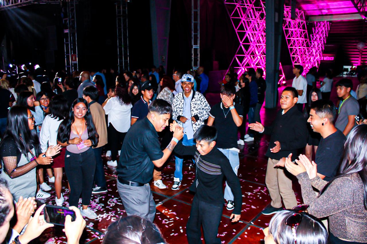 VARIEDAD MIS XV AÑOS FUNDACIÓN OCESA (7)