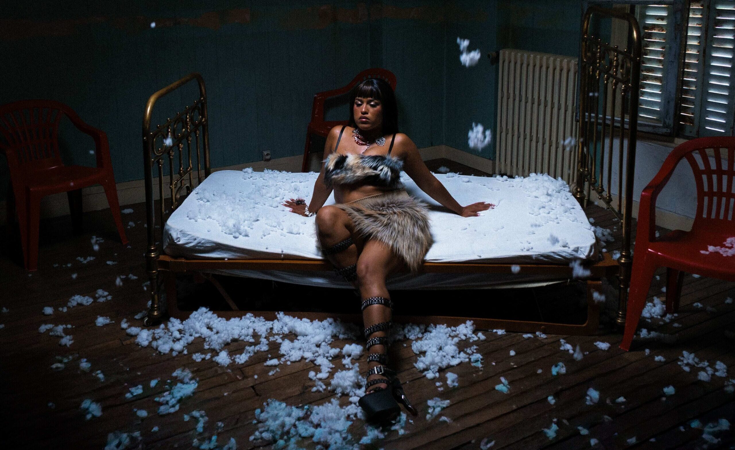 LA VALENTINA MARIAS TAPE