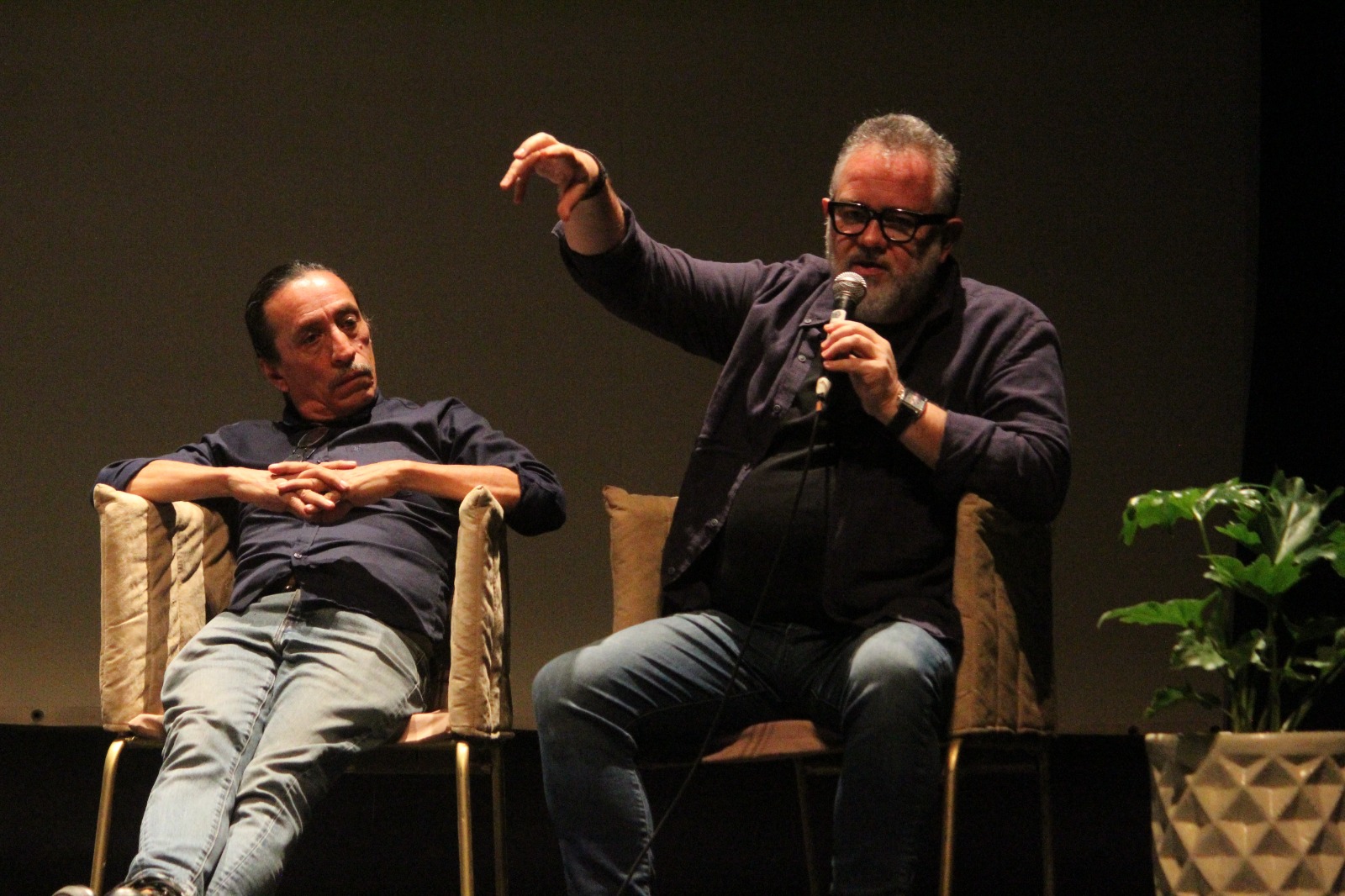 panel de IA Vs Cine Giff (9)