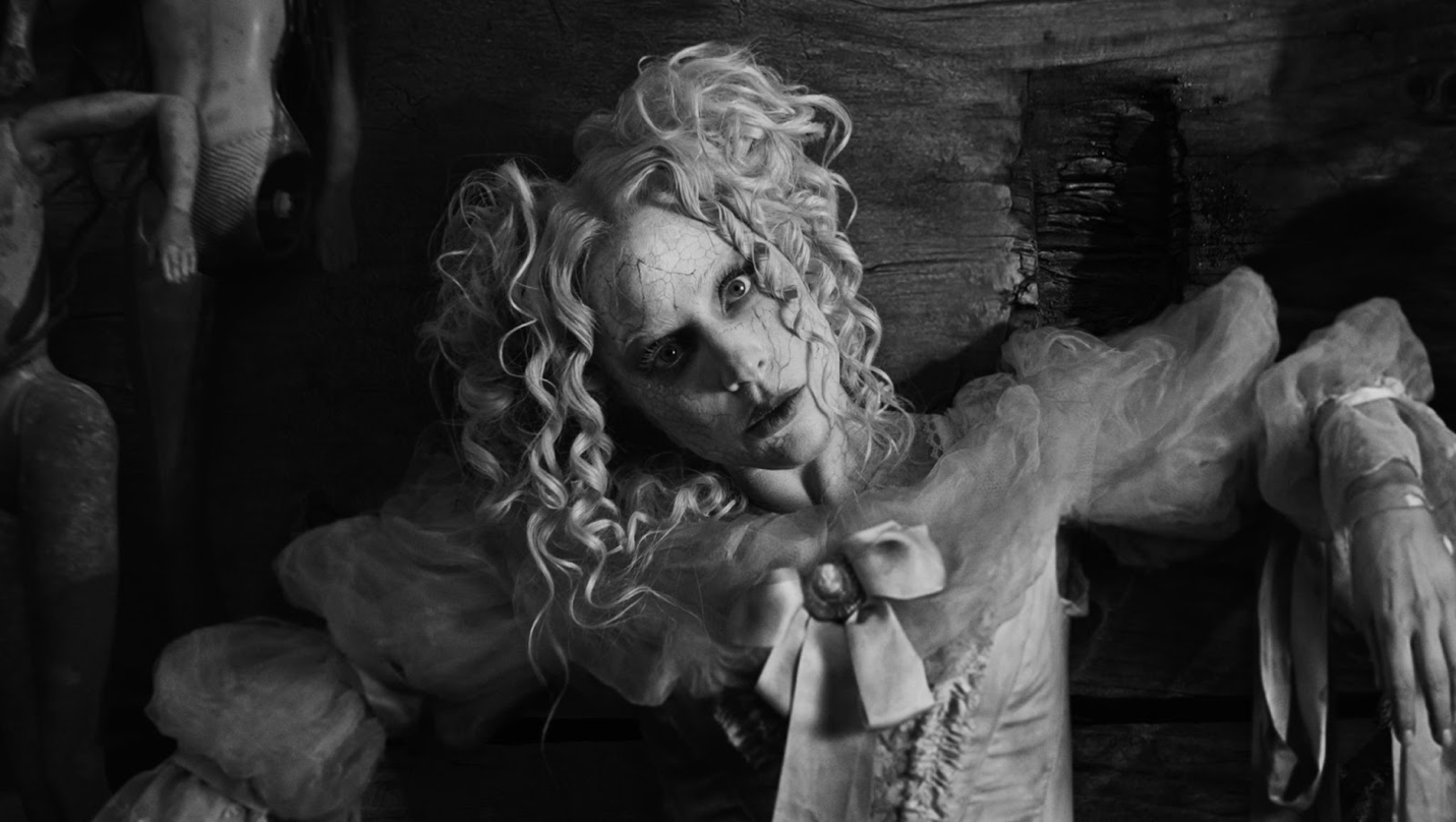 LADY GAGA PRESENTA EL VÍDEO MUSICAL DE “THE DEAD DANCE”