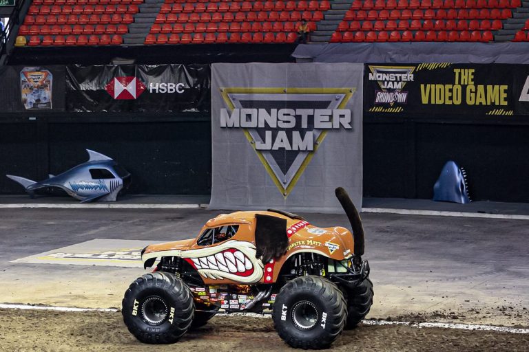 MONSTER JAM 2025