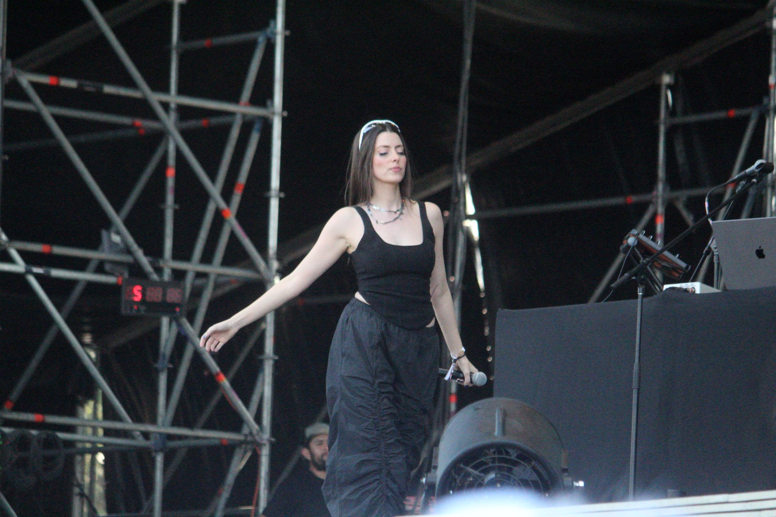 WhatsApp Image 2025-11-20 at 2.53.39 PM (4)