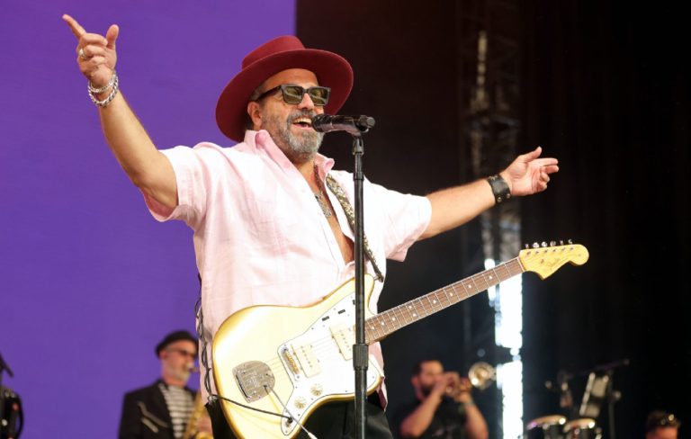 Homenajes a la muerte del cantante de The Mavericks