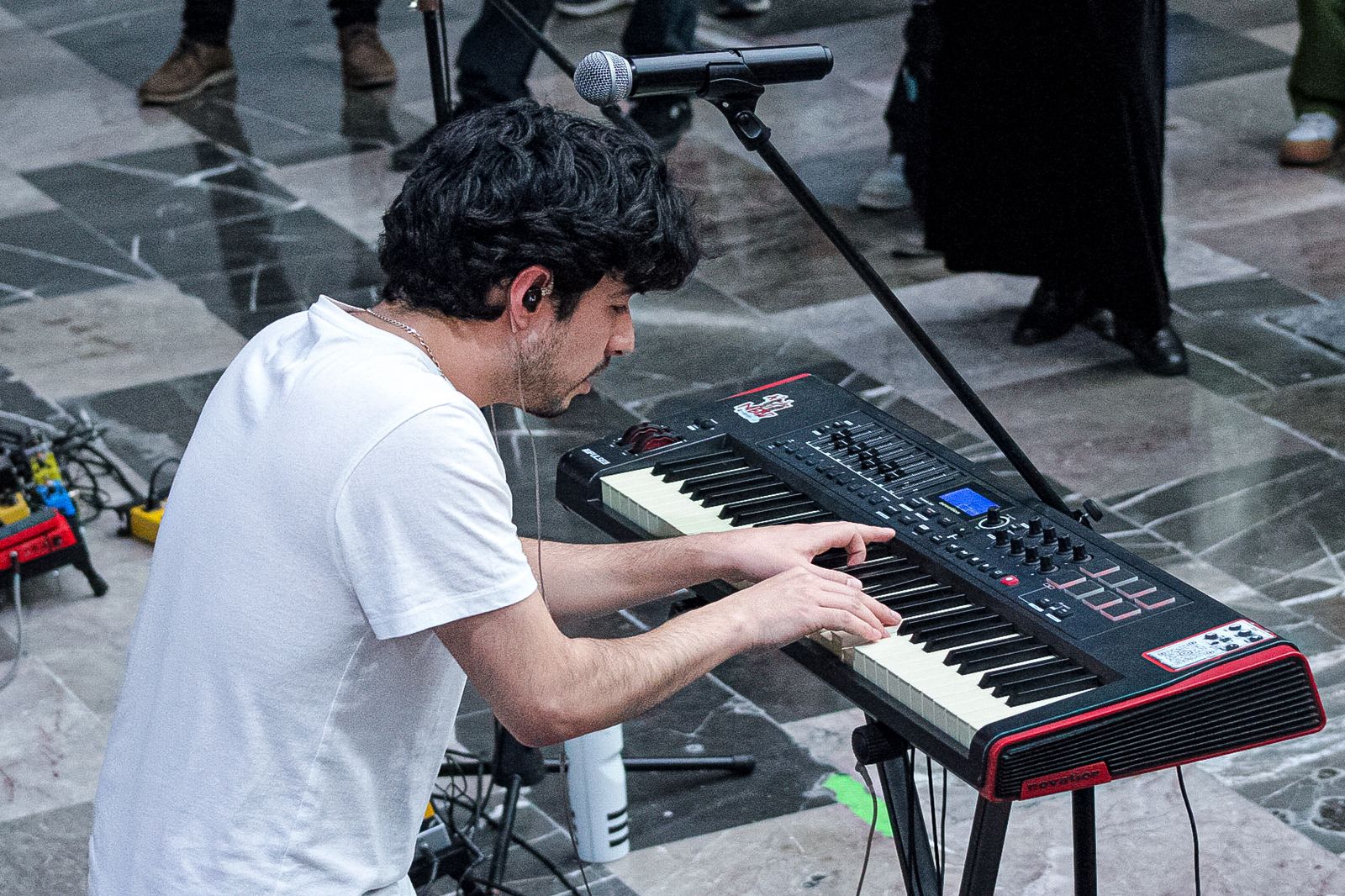 THE QUIET BROTHERS METRO CHABACANO 1 DE DICIEMBRE 2025 (13)