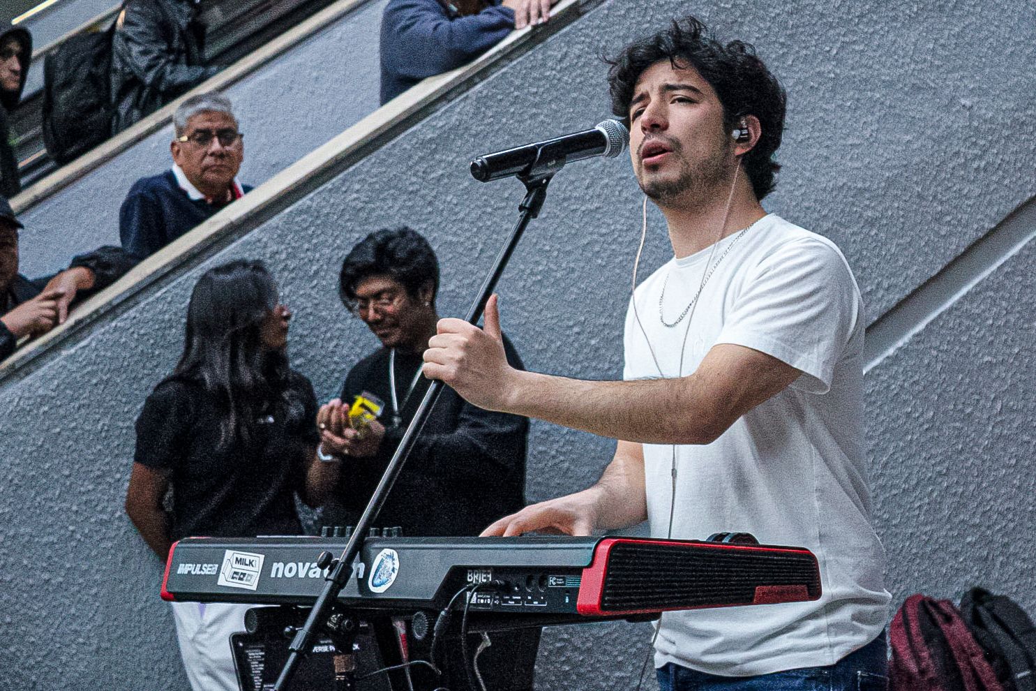 THE QUIET BROTHERS METRO CHABACANO 1 DE DICIEMBRE 2025 (14)