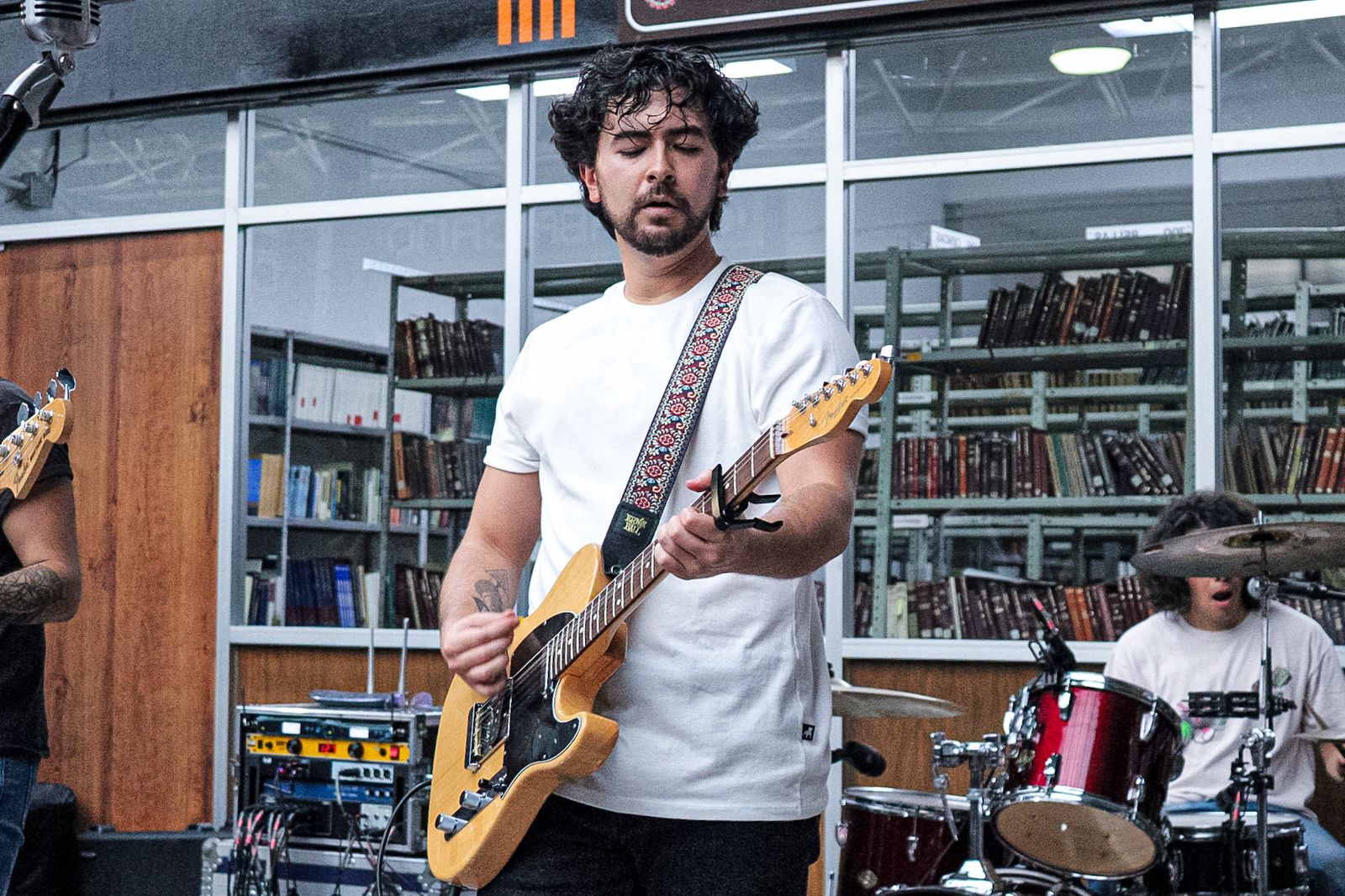 THE QUIET BROTHERS METRO CHABACANO 1 DE DICIEMBRE 2025 (7)