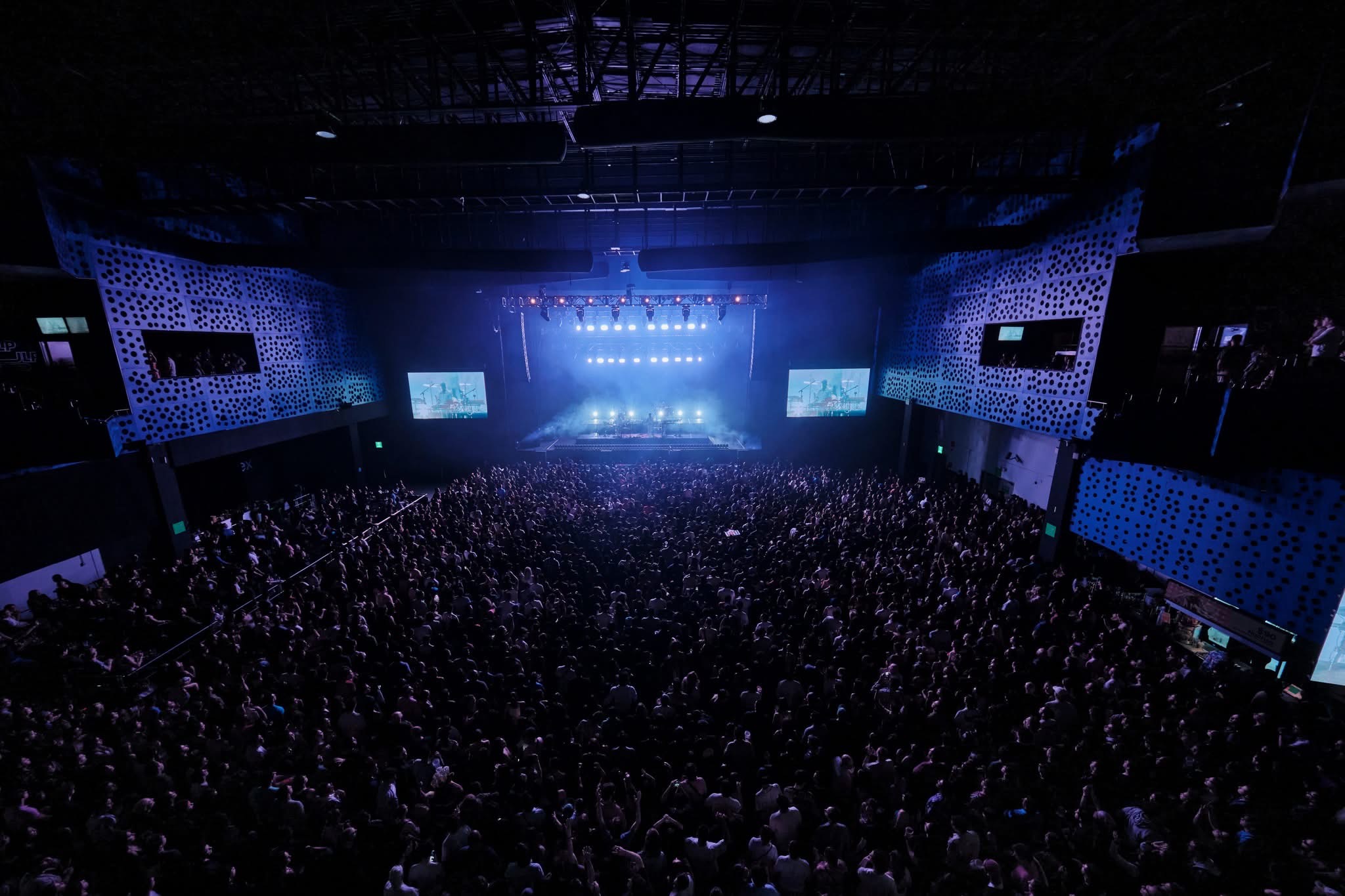 Midnight Generation en Pepsi Center