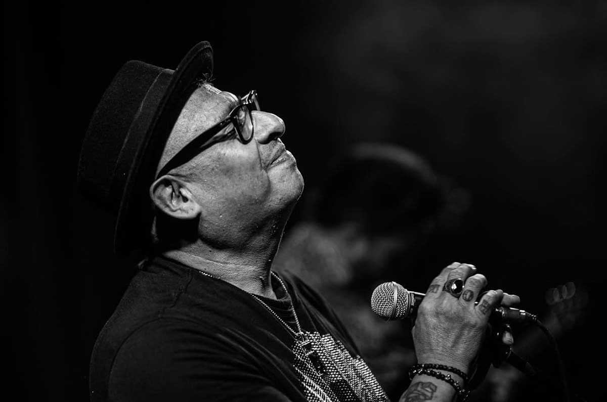 ARMANDO PALOMAS FOTO1