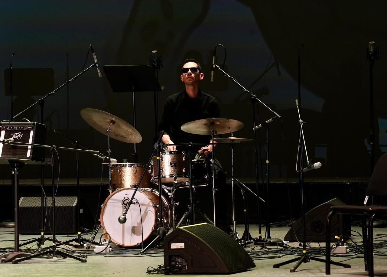 Tere Estrada, sirena de las letras y la musica en donde presentó su nuevo álbum “Nube Volcán”.