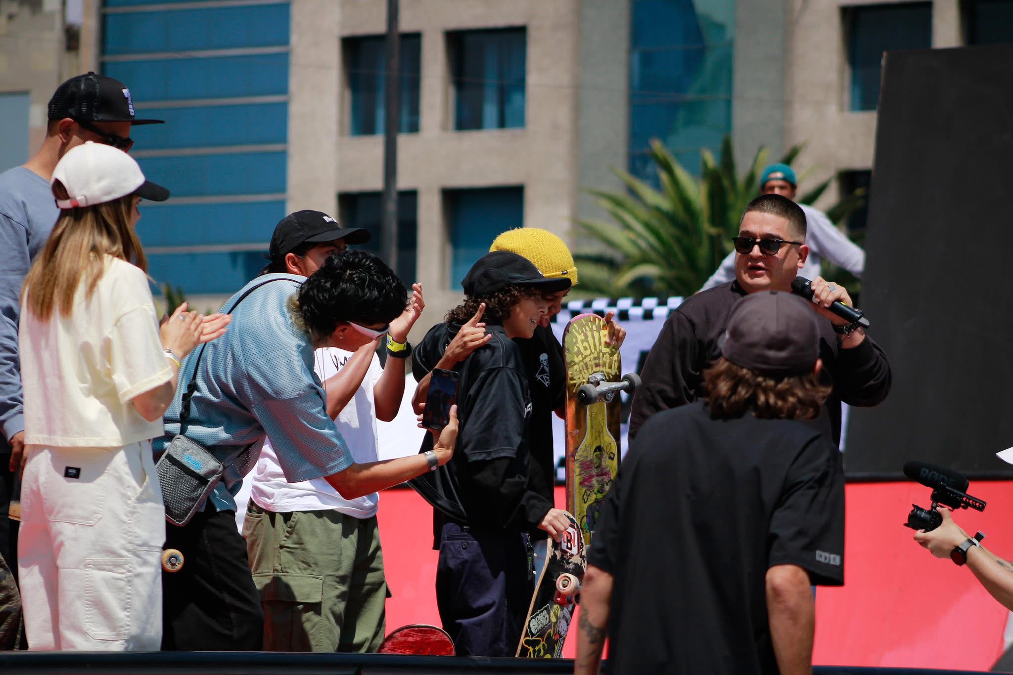 Vans celebra 60 aniversario en Monumento a la Revolución