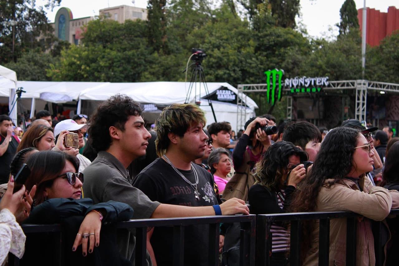 Vans celebra 60 aniversario en Monumento a la Revolución