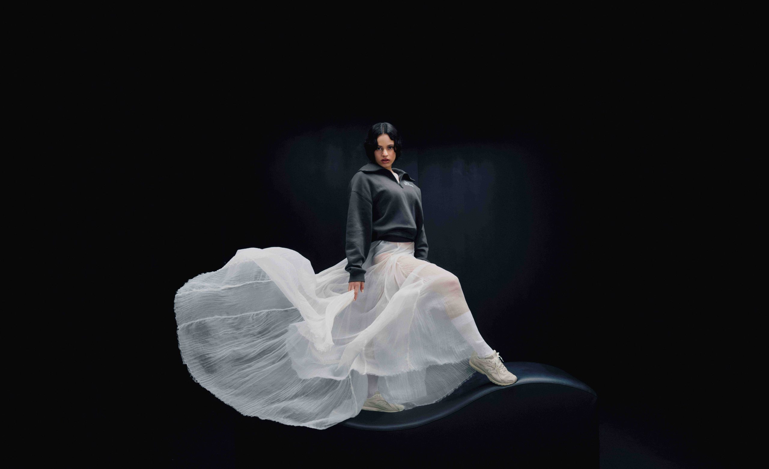ROSALÍA presenta la silueta 204L