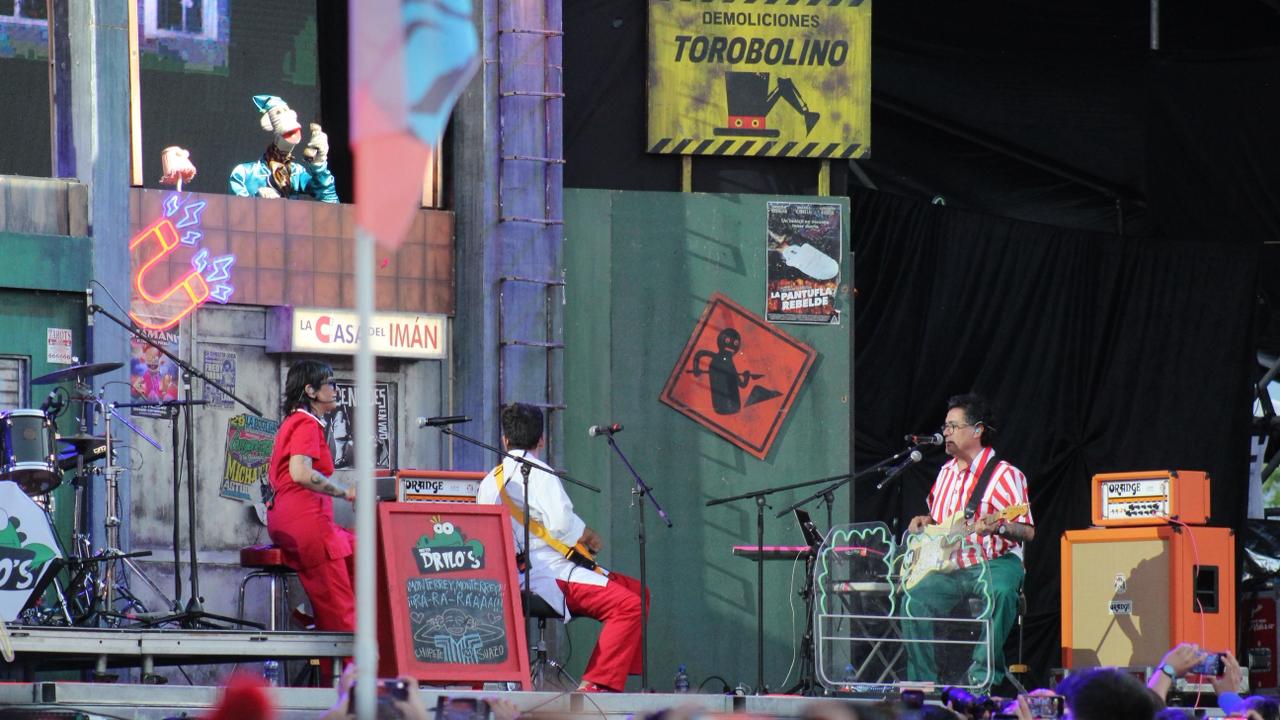 31 MINUTOS - TECATE PAL NORTE (4)