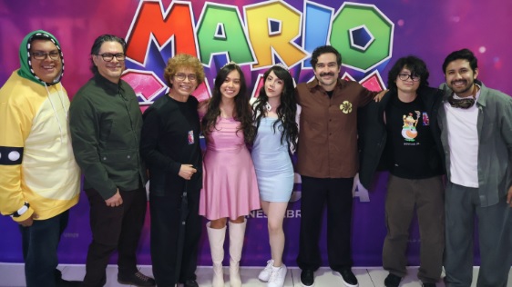 EL TALENTO DE DOBLAJE DE SUPER MARIO GALAXY LA PELÍCULA PRESENTES EN LA PREMIER EN MÉXICO