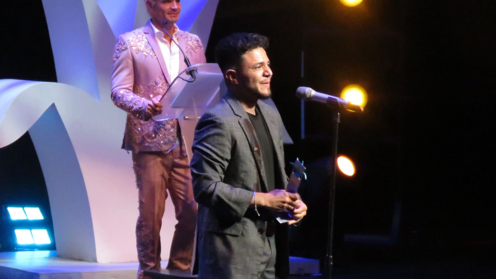 cc6809d5-911d-4c4c-a2d8-0fb31648a191