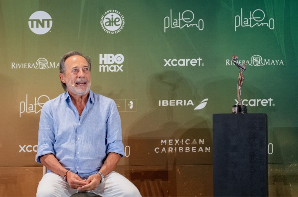 Guillermo Francella es galardonado con el Premio PLATINO de Honor