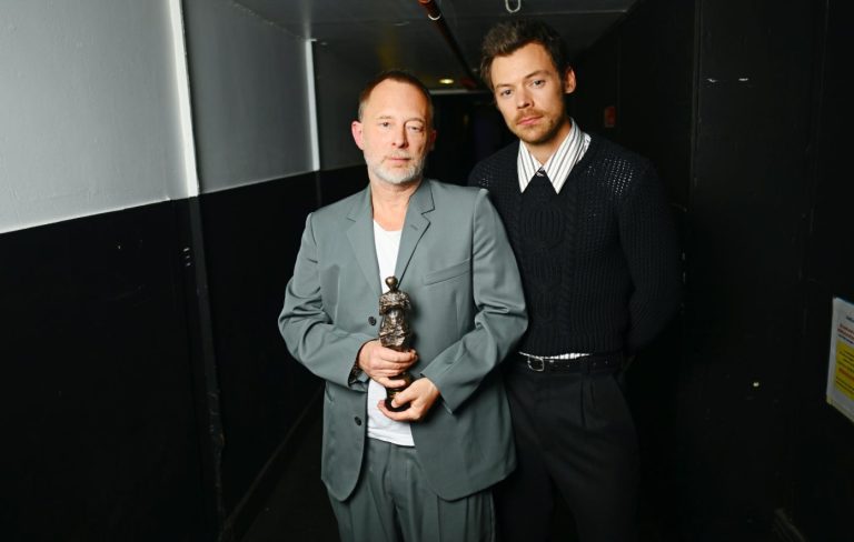 Harry Styles afirma haber perdido la virginidad con el presentador de Talk Show Host de Radiohead