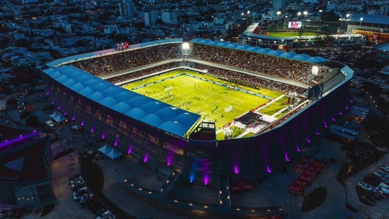 Violencia en estadios amenaza ingresos del fútbol en México
